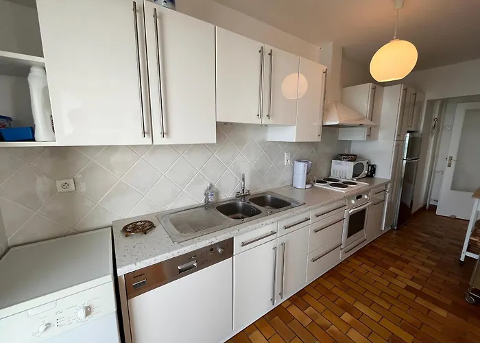 Confortable Avec Vue Sur L'ocean, 2 Et Balcon - Fr-1-197-201 * 莱萨布勒-多洛讷