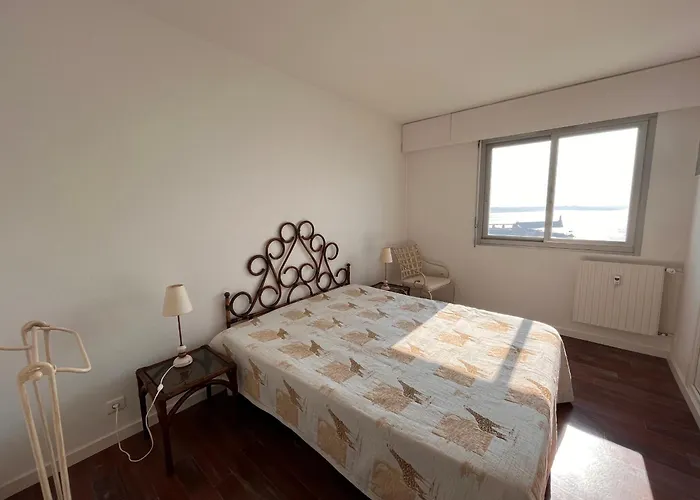 شقة Confortable Avec Vue Sur L'ocean, 2 Et Balcon - Fr-1-197-201 *